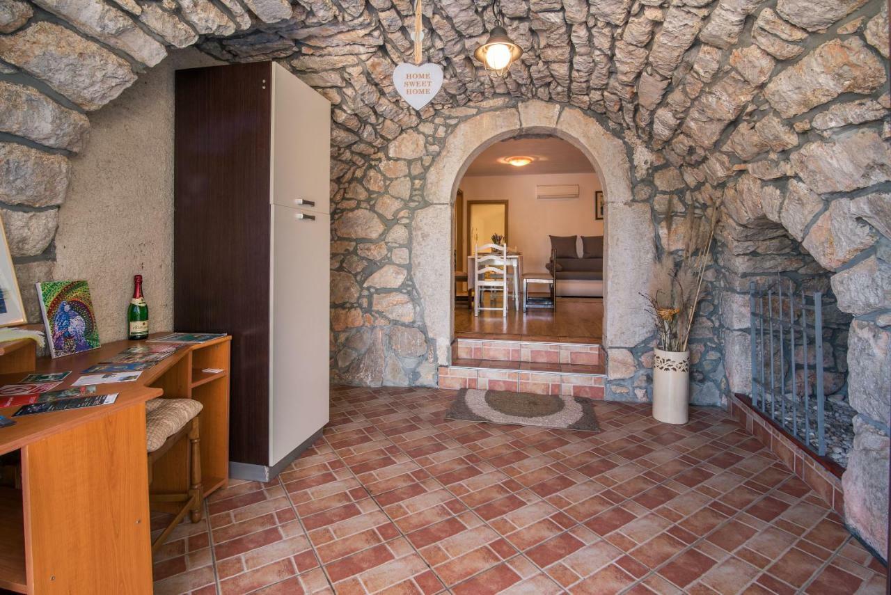 Apartmani Marija Malinska Zewnętrze zdjęcie