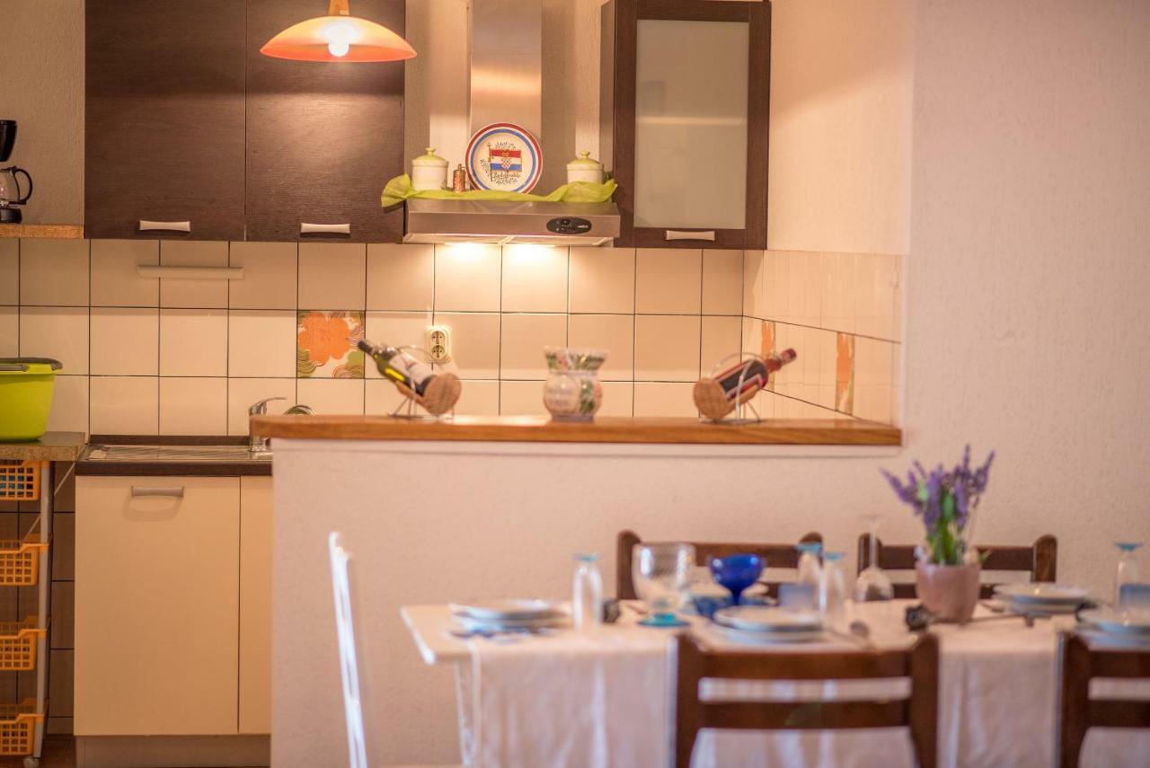 Apartmani Marija Malinska Zewnętrze zdjęcie